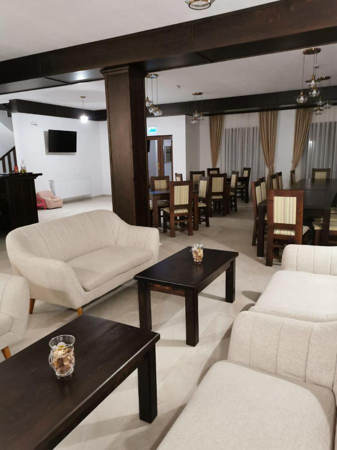 Mateo Transalpina Hotell Săsciori Eksteriør bilde