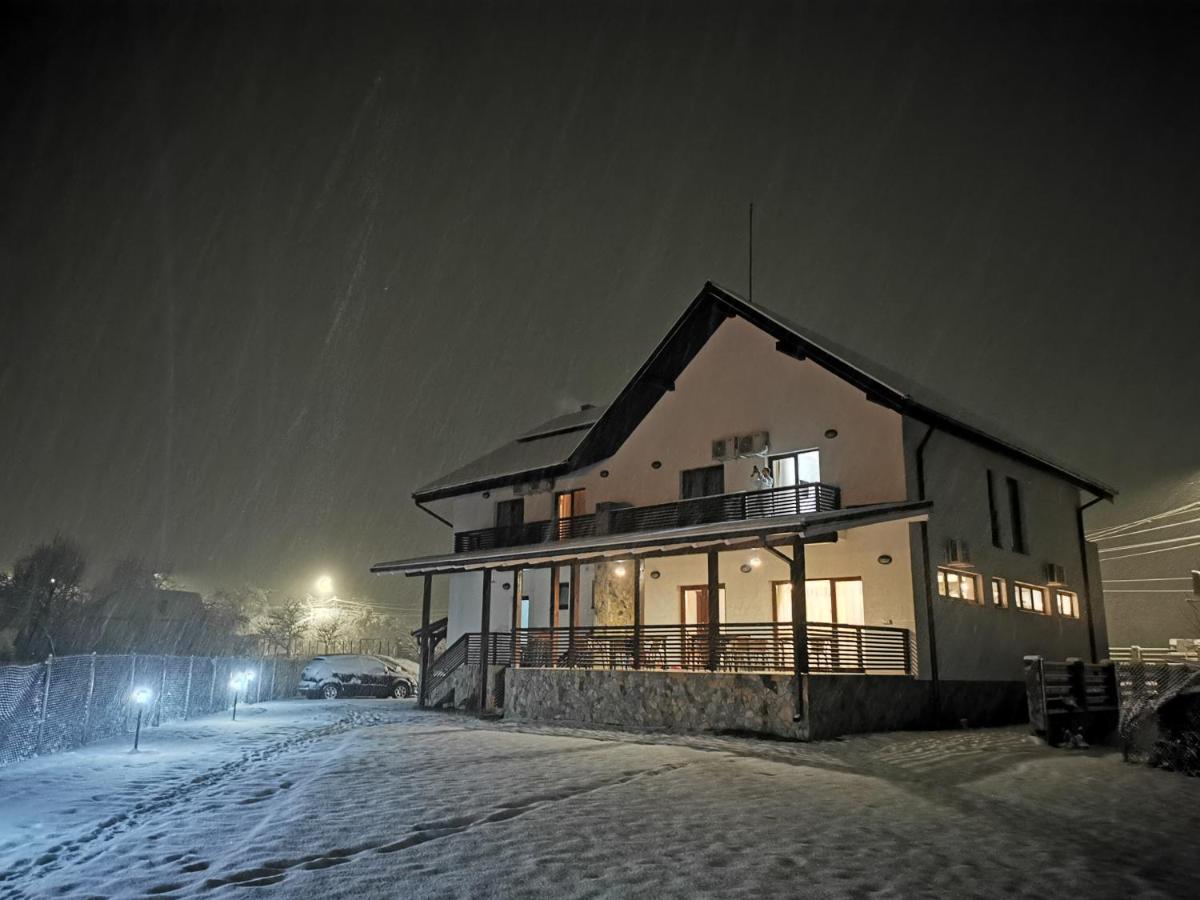 Mateo Transalpina Hotell Săsciori Eksteriør bilde