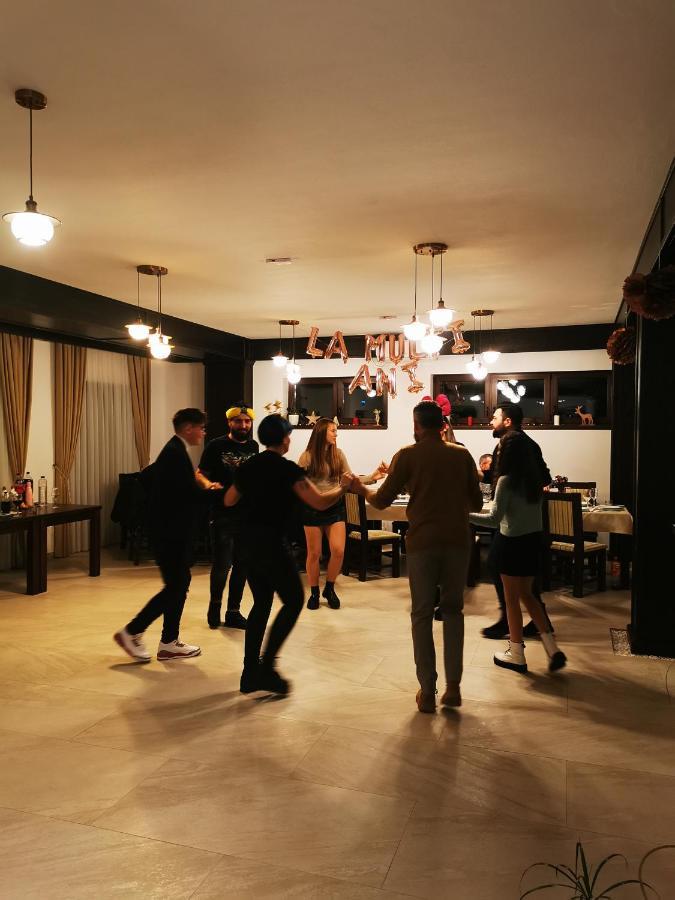 Mateo Transalpina Hotell Săsciori Eksteriør bilde
