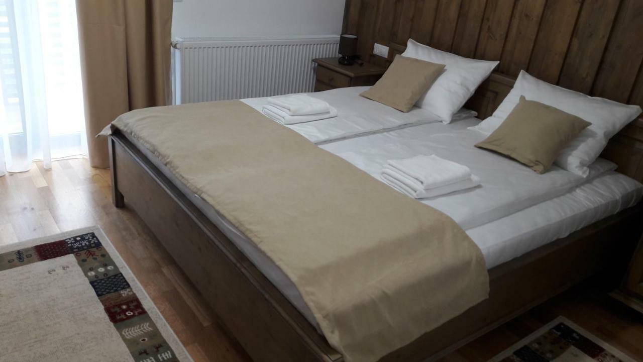 Mateo Transalpina Hotell Săsciori Eksteriør bilde