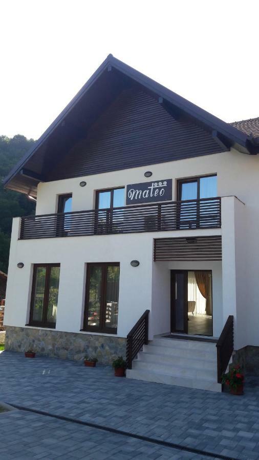 Mateo Transalpina Hotell Săsciori Eksteriør bilde
